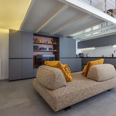 Luxury Design Clefi Apartment