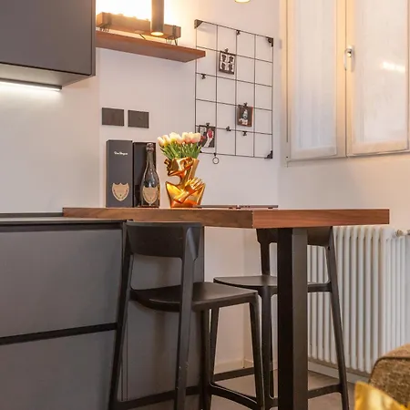 Luxury Design Clefi Apartment *